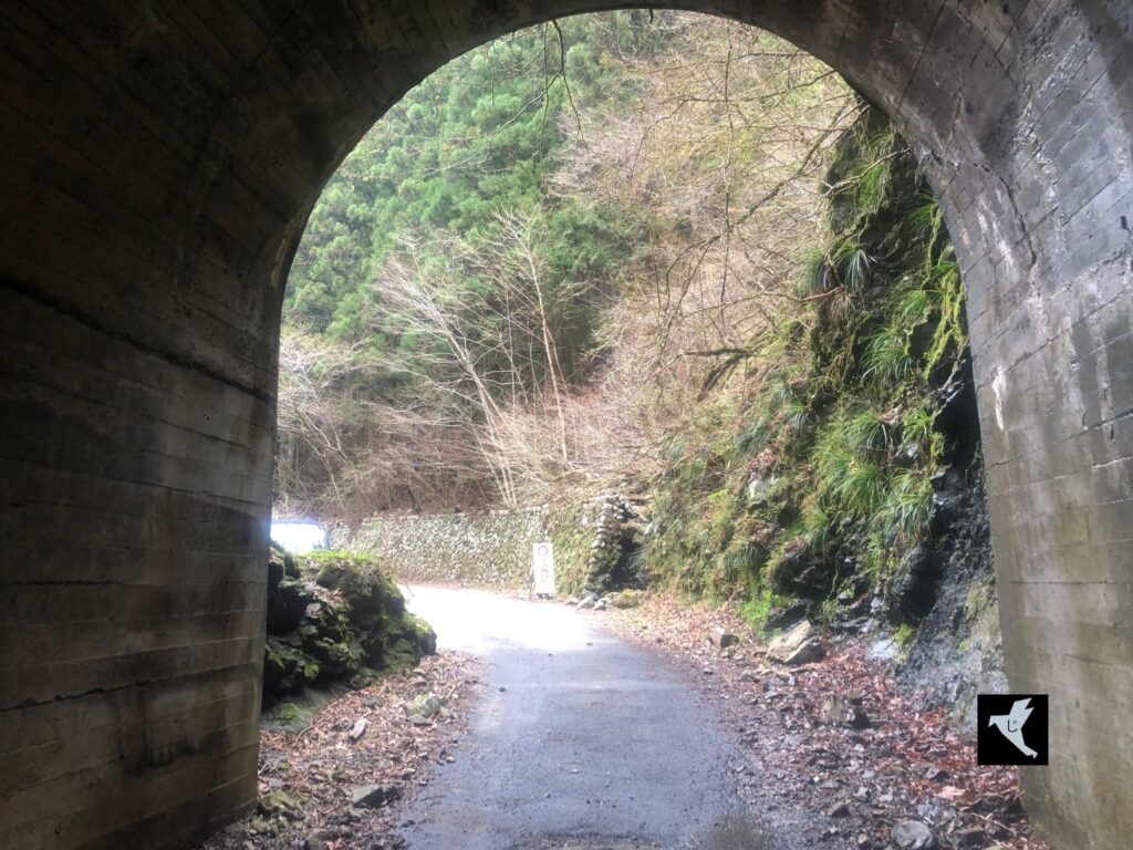 神戸隧道の出口