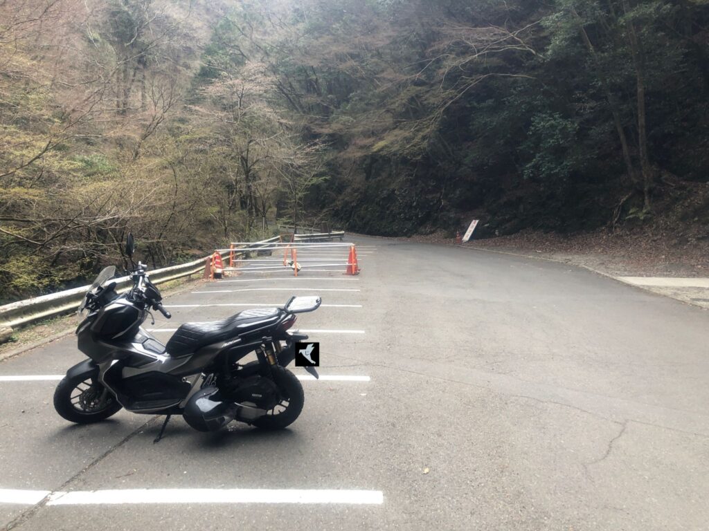 神戸岩の観光用駐車場